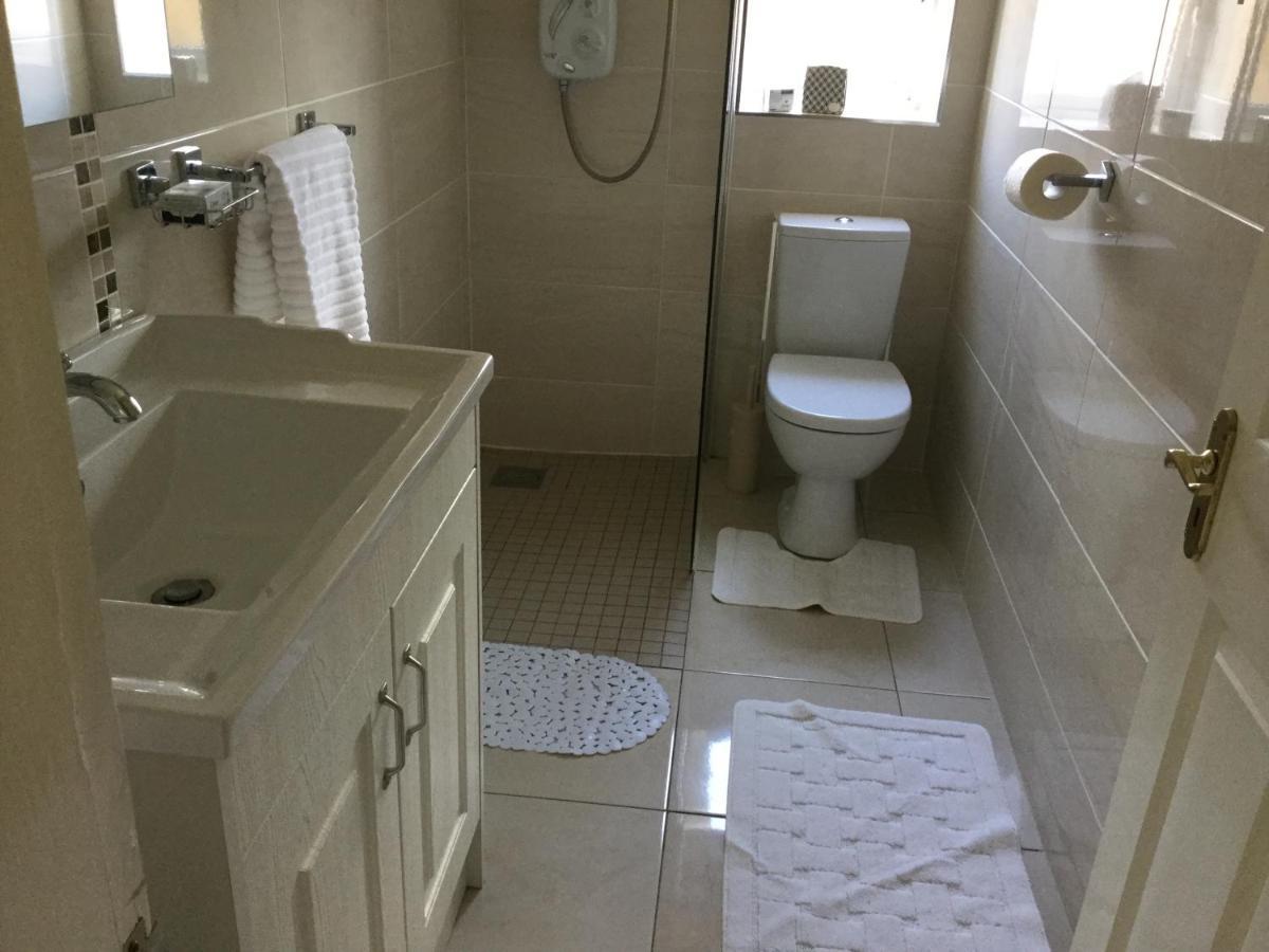 Adare Luxury Riverside Apartment Limerick Junction Buitenkant foto