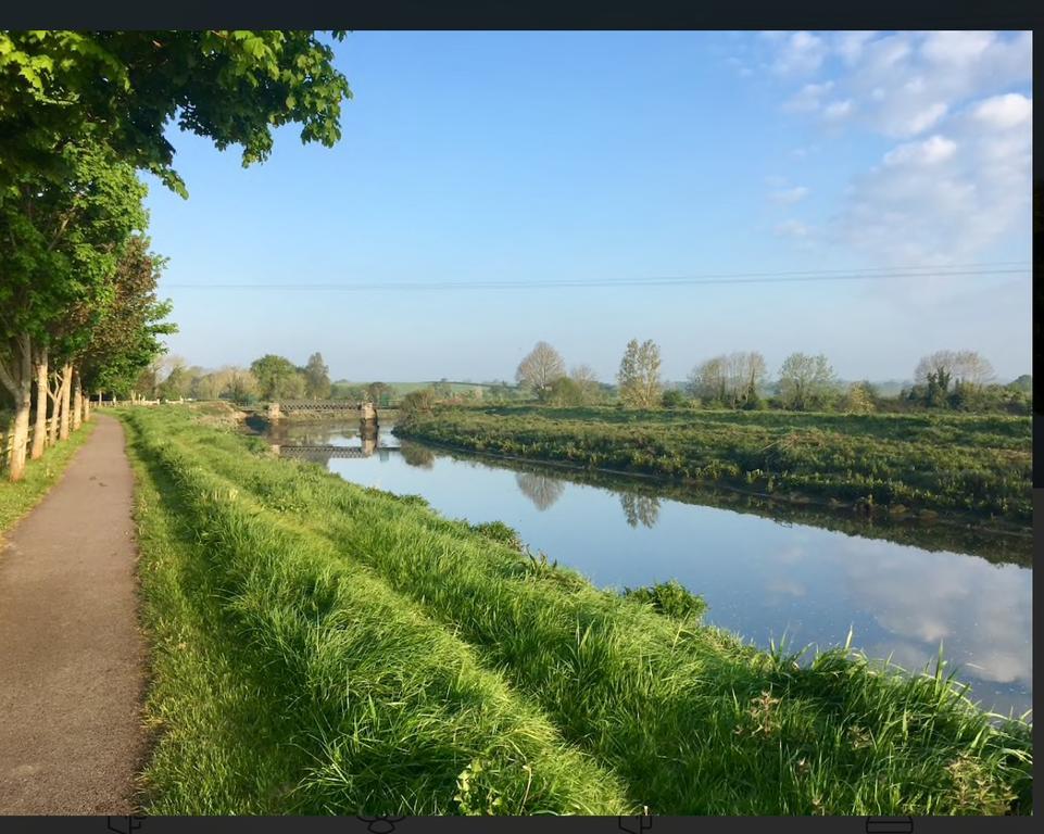 Adare Luxury Riverside Apartment Limerick Junction Buitenkant foto